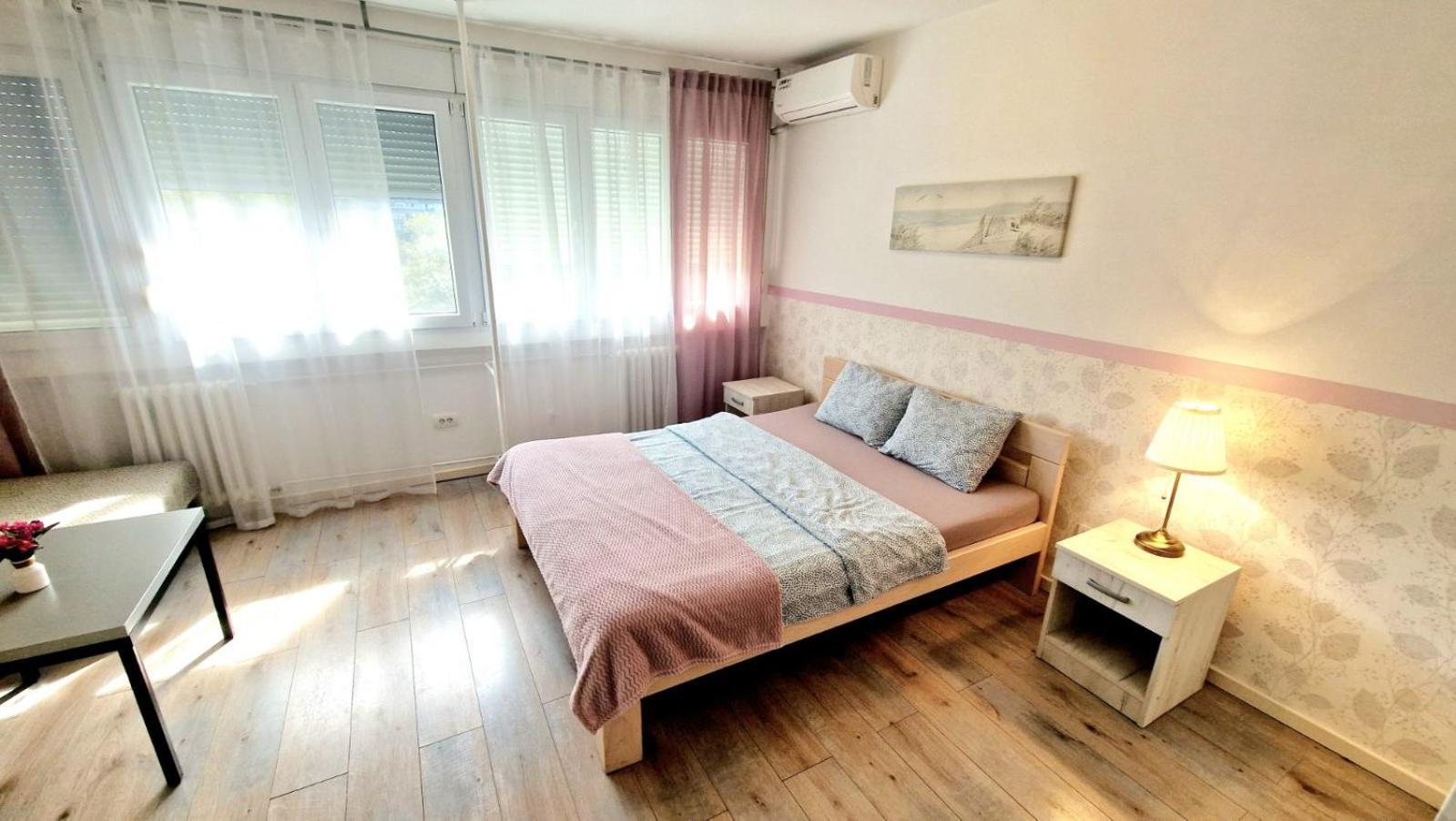 Apartmani Paku Βελιγράδι Εξωτερικό φωτογραφία