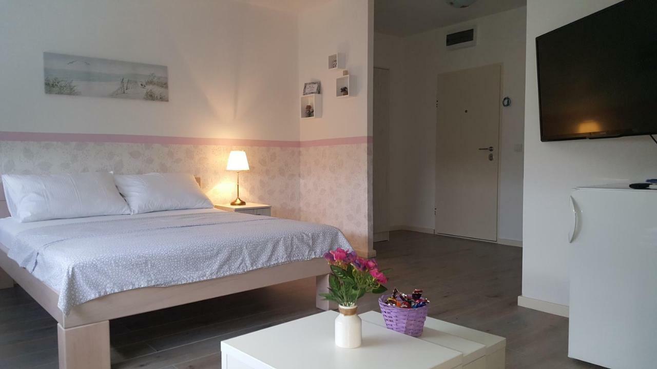 Apartmani Paku Βελιγράδι Εξωτερικό φωτογραφία